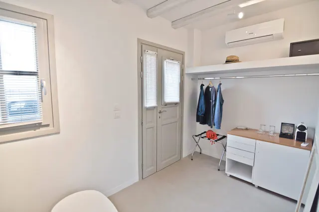 Junior Maisonette, Castle View